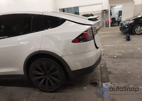 2022 Tesla Model X Dual Motor All-Wheel Drive from USA, damaged, VIN 7SAXCBE56NF328525